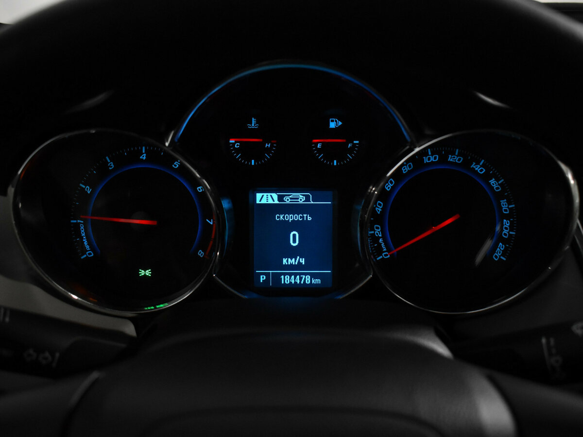 Б/У Шевроле Круз 2013 года. Фото: #14