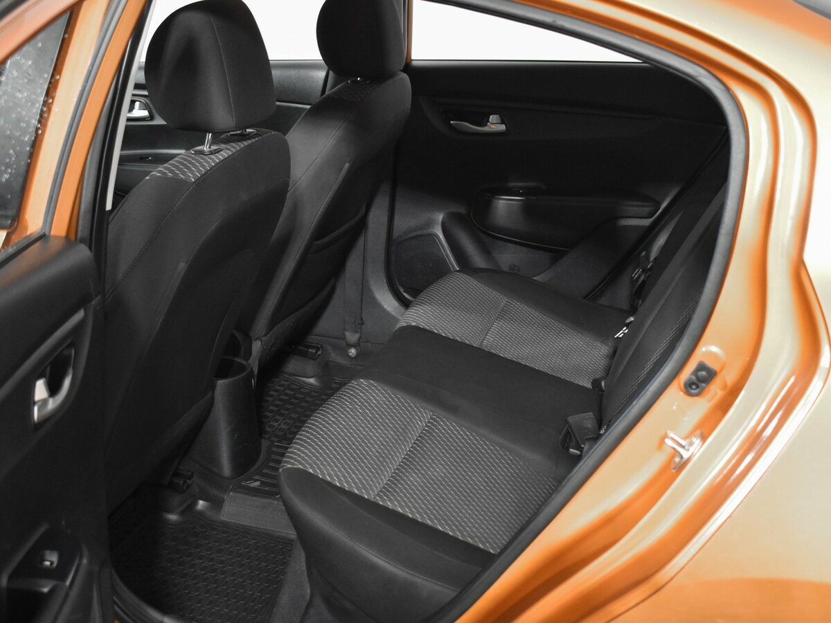 Б/У Киа Рио 2017 года. Фото: #10