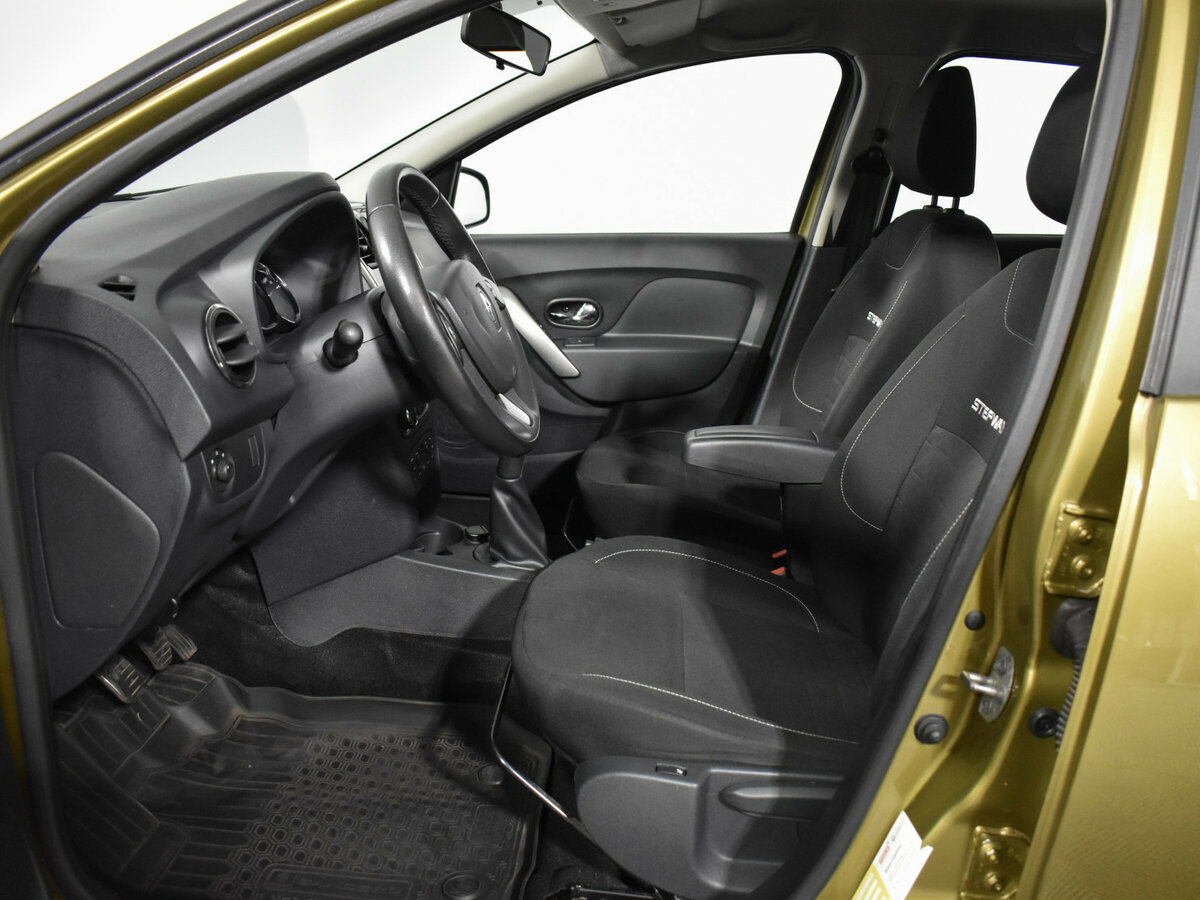 Б/У Рено Сандеро 2016 года. Фото: #7