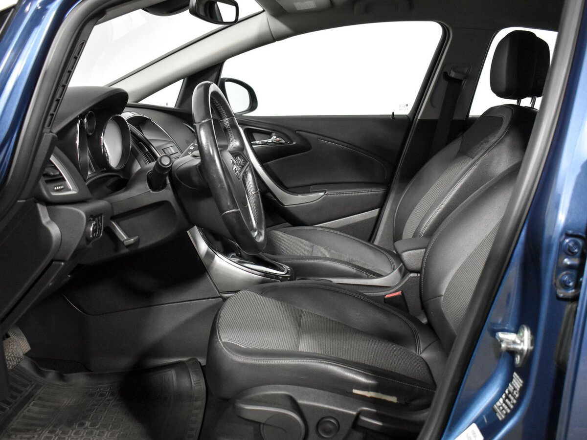 Б/У Опель Астра 2013 года. Фото: #7