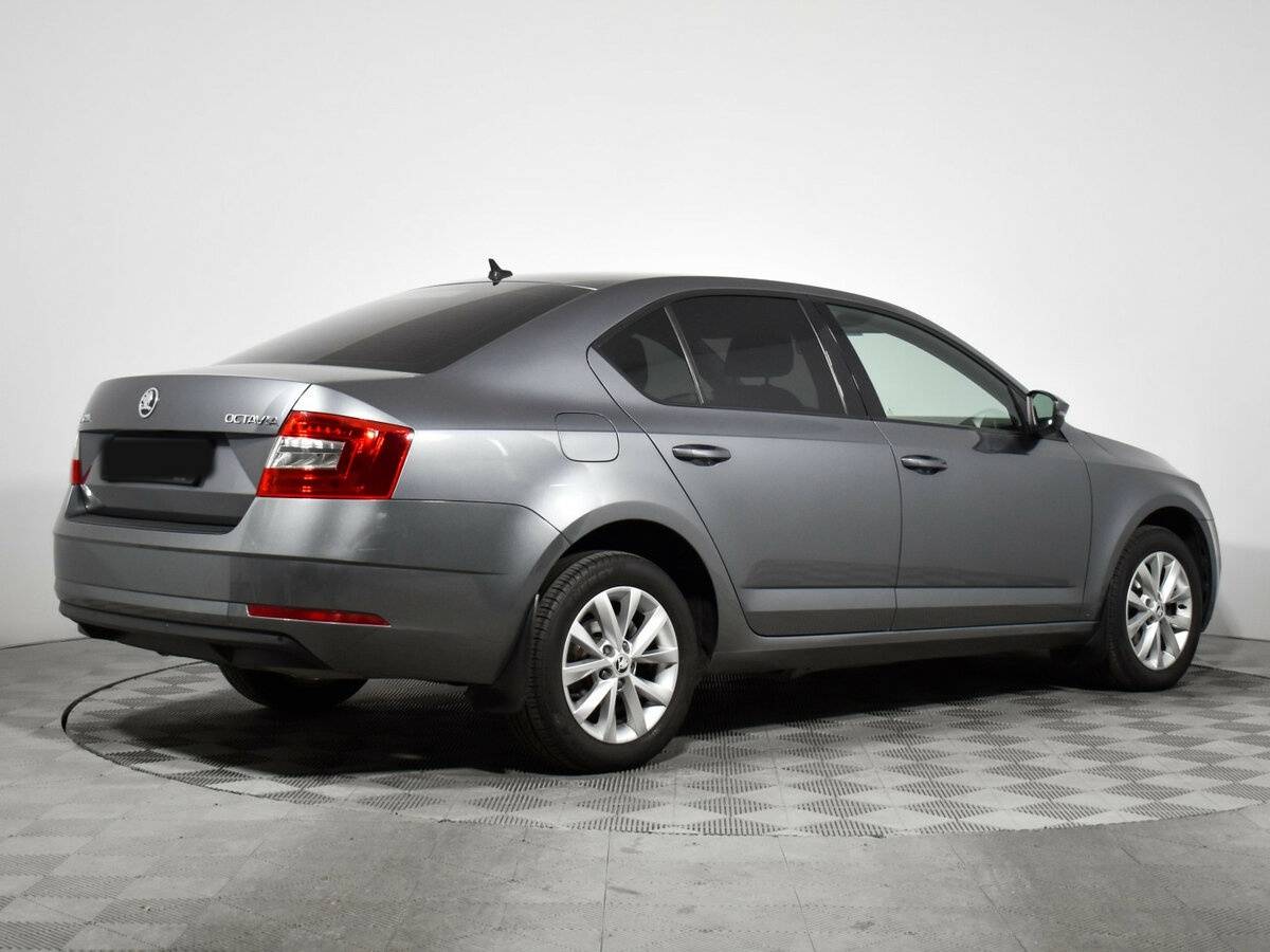 Б/У Шкода Октавия 2017 года. Фото: #4