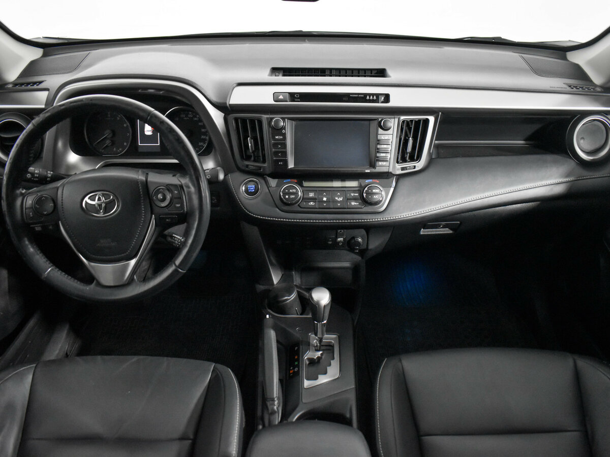 Б/У Тойота Рав4 2017 года. Фото: #12