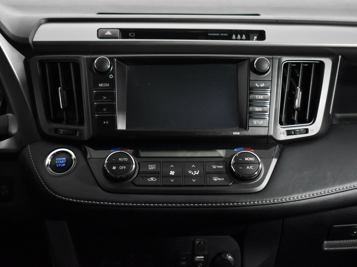 Б/У Тойота Рав4 2017 года. Фото: #17