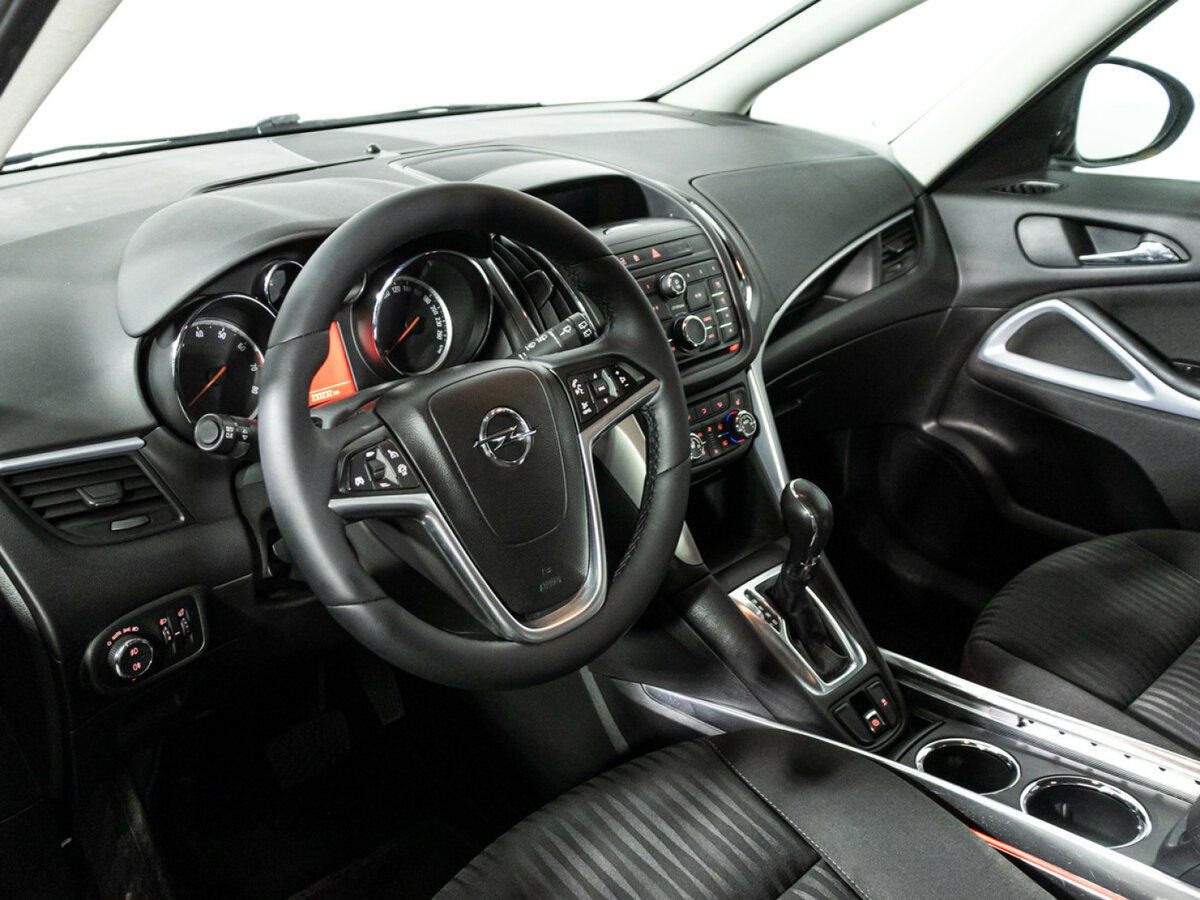 Б/У Опель Зафира 2013 года. Фото: #10