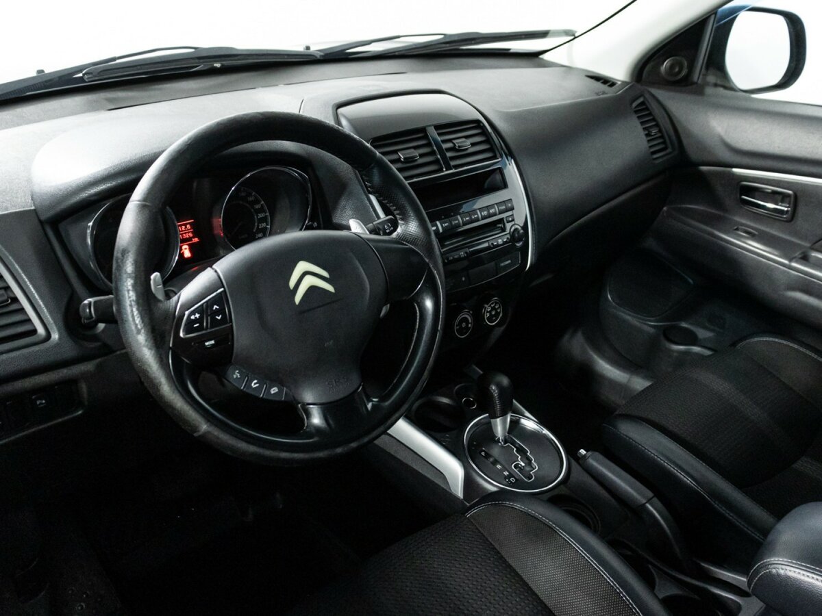 Б/У Ситроен Ц4 Эйркросс 2012 года. Фото: #10