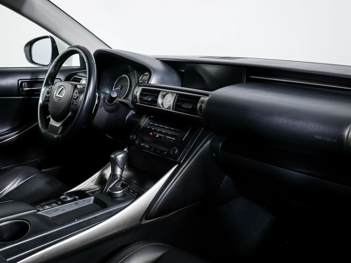 Lexus IS 2013 года с пробегом. Фото: #6