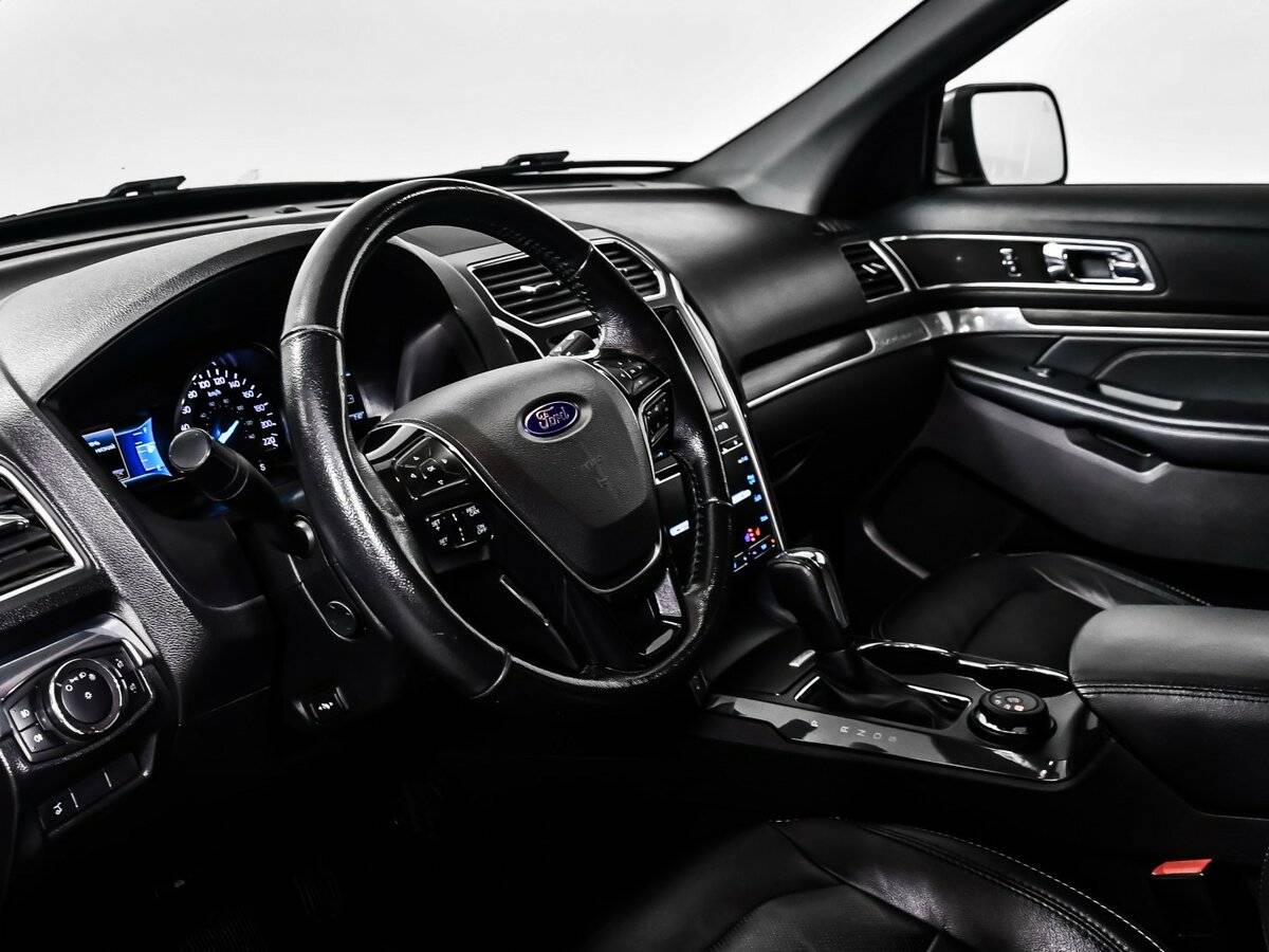 Ford Explorer 2018 года с пробегом. Фото: #9