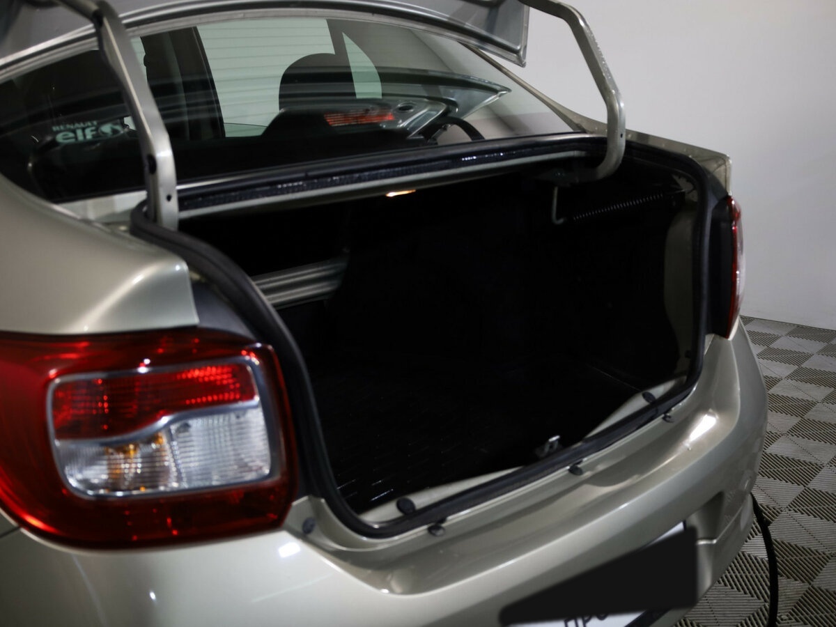 Renault Logan 2015 года с пробегом. Фото: #20