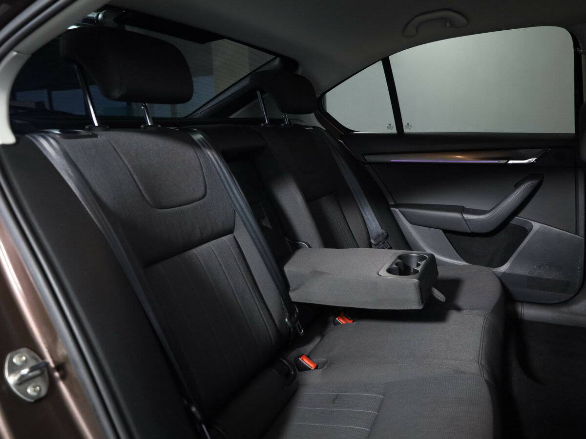 Б/У Шкода Октавия 2017 года. Фото: #11