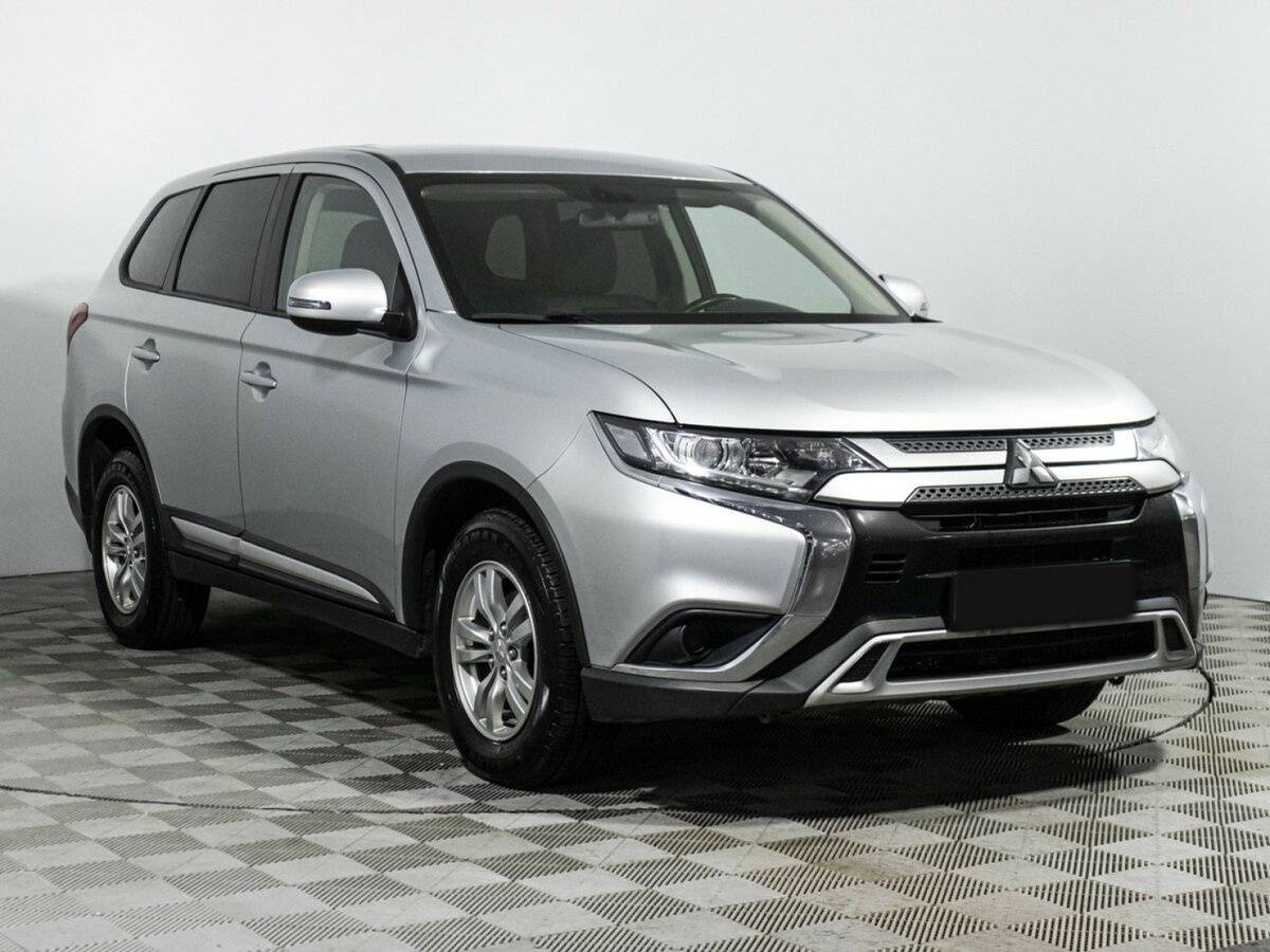 Mitsubishi Outlander 2019 года с пробегом. Фото: #2