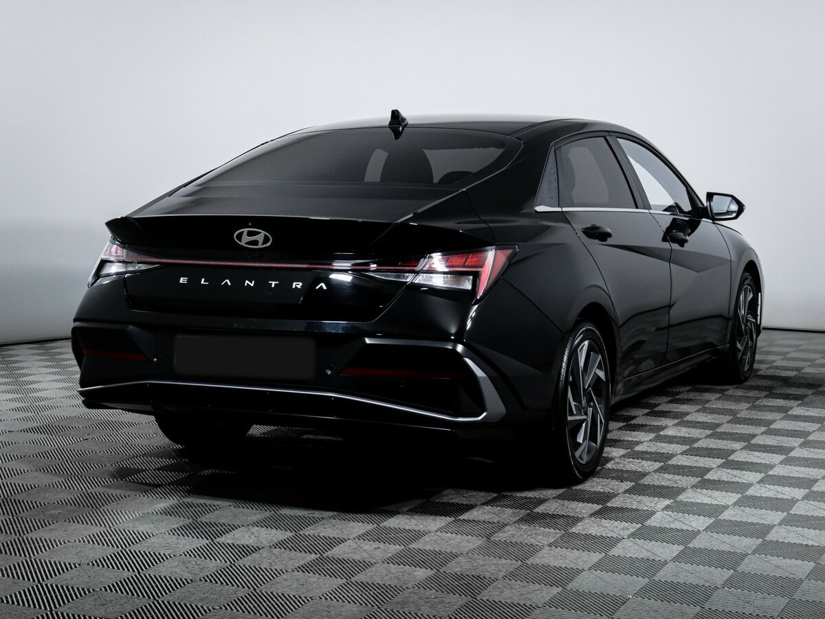 Б/У Хендай Елантра 2023 года. Фото: #3