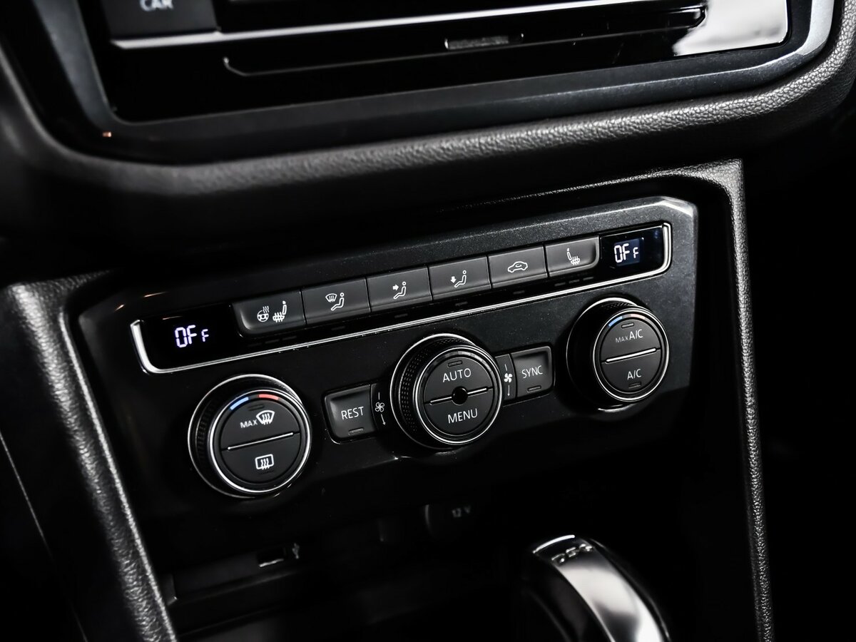 Б/У Фольксваген Тигуан 2017 года. Фото: #14