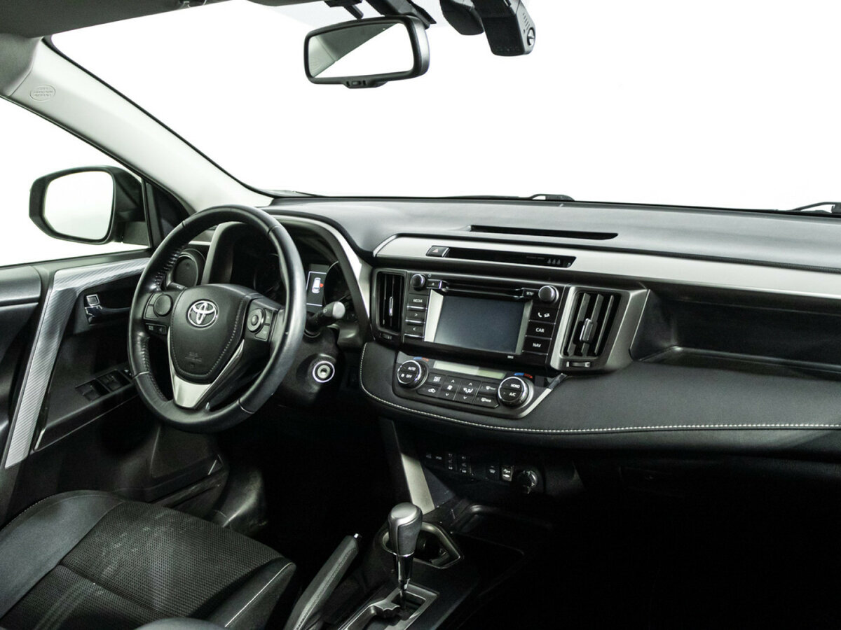 Б/У Тойота Рав4 2015 года. Фото: #8