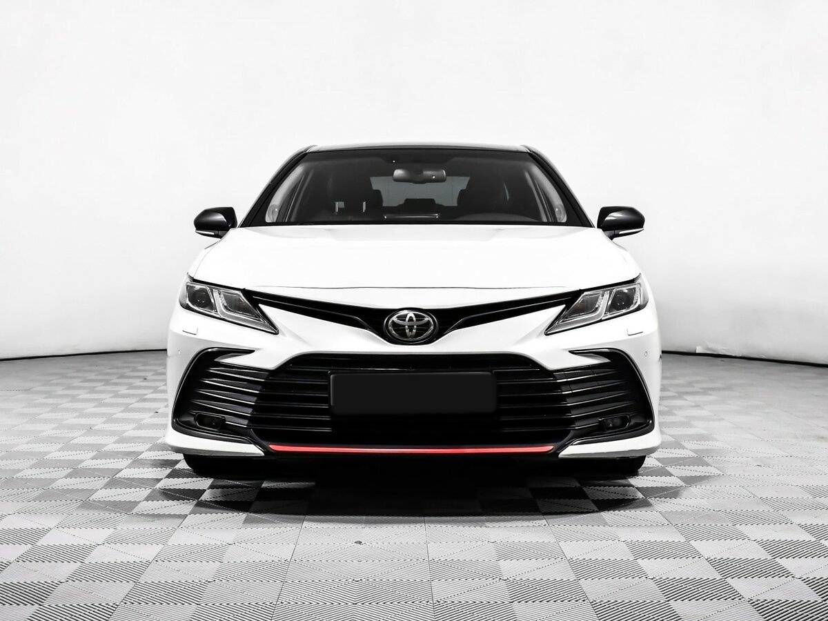 Toyota Camry 2021 года с пробегом. Фото: #1