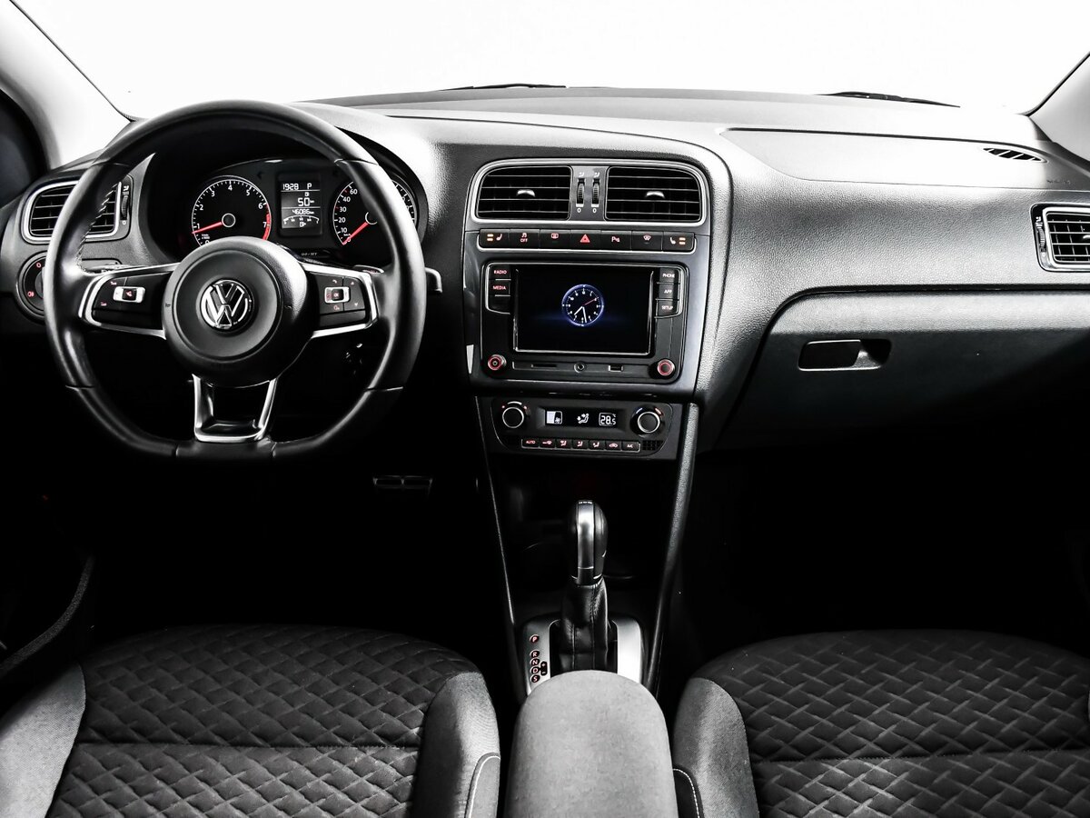 Б/У Фольксваген Поло 2018 года. Фото: #9