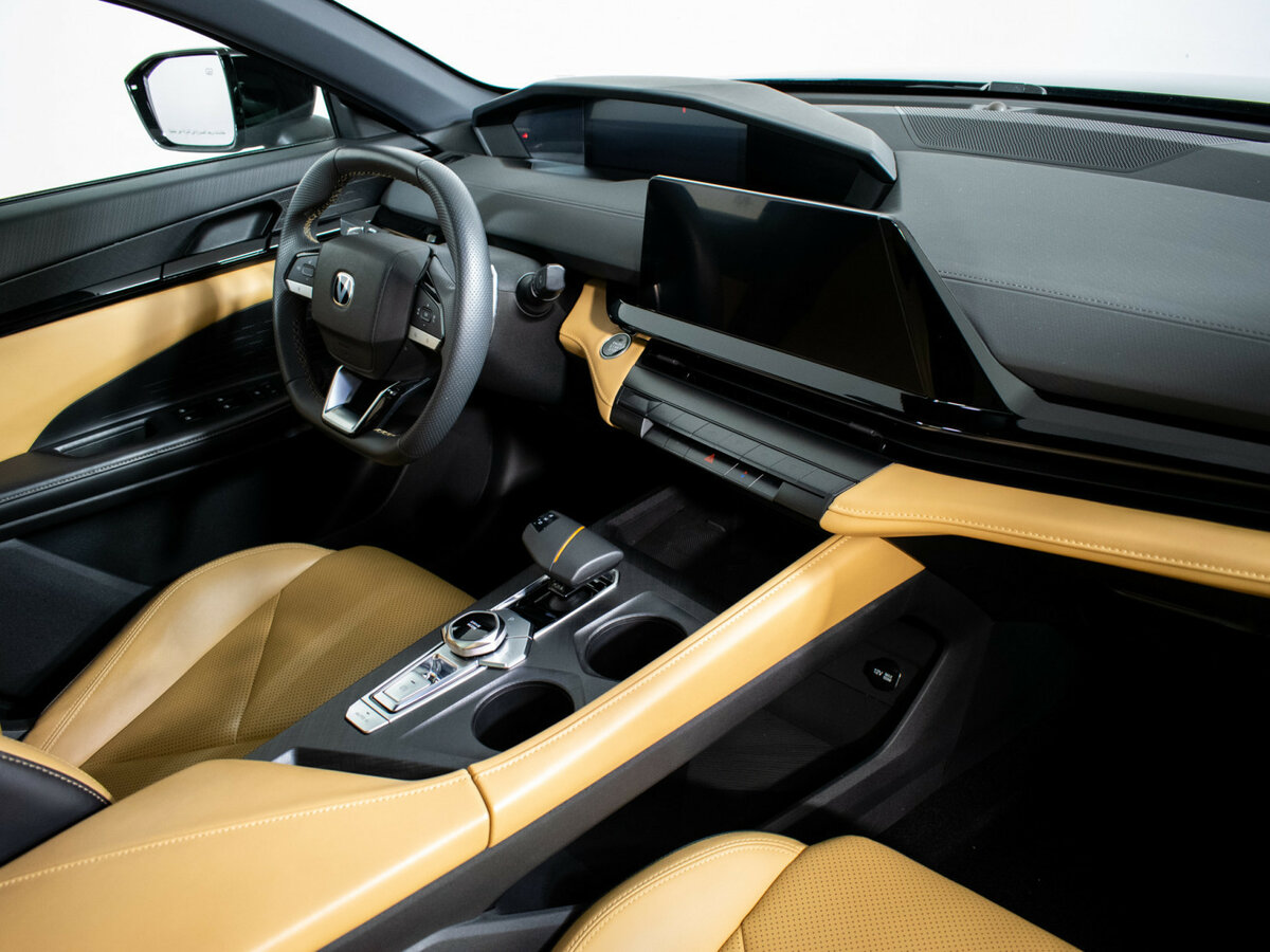 Changan UNI-V 2022 года с пробегом. Фото: #7