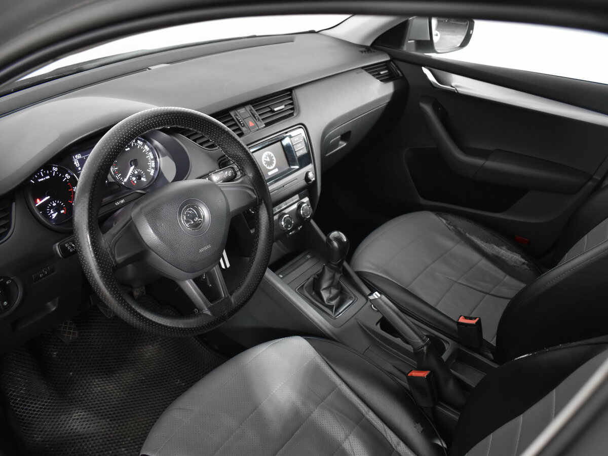 Б/У Шкода Октавия 2015 года. Фото: #7