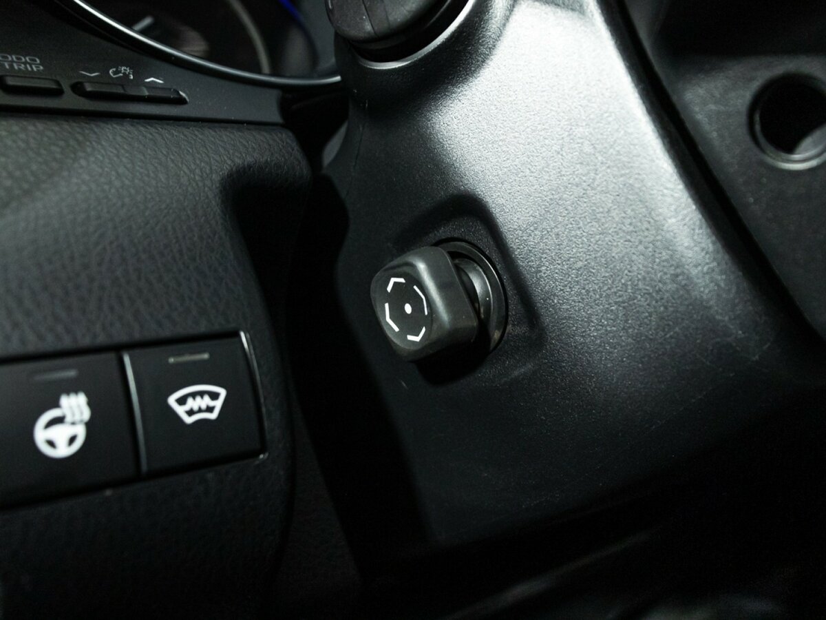 Б/У Тойота Камри 2021 года. Фото: #17