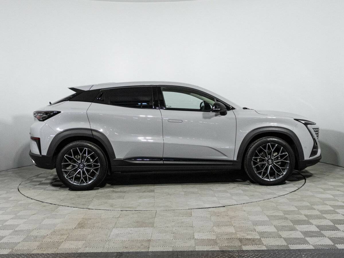 Б/У Чанган УНИ-Т 2024 года. Фото: #3