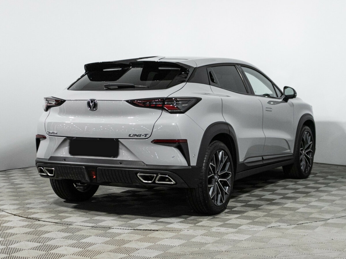 Б/У Чанган УНИ-Т 2024 года. Фото: #4