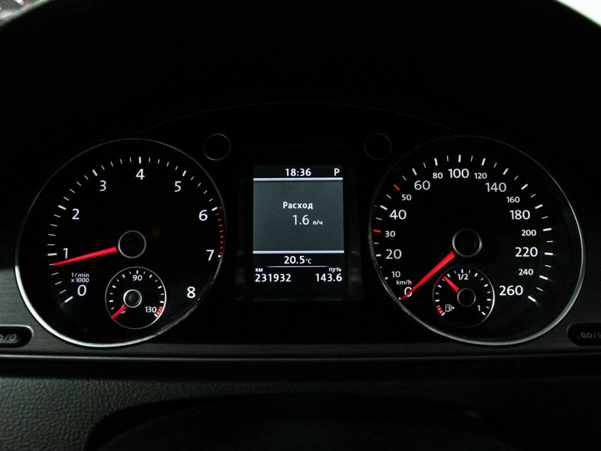 Б/У Фольксваген Пассат 2012 года. Фото: #10