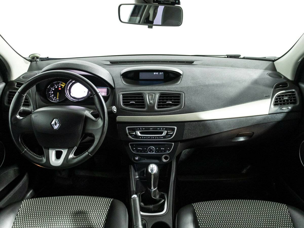 Б/У Рено Флюенс 2012 года. Фото: #12