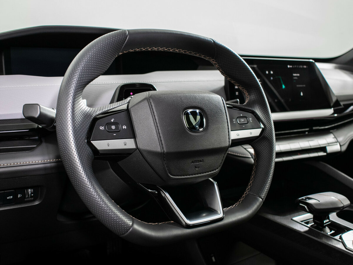 Changan UNI-V 2023 года с пробегом. Фото: #13