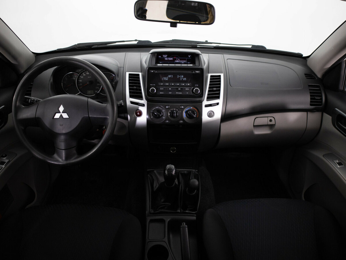 Mitsubishi Pajero Sport 2014 года с пробегом. Фото: #9