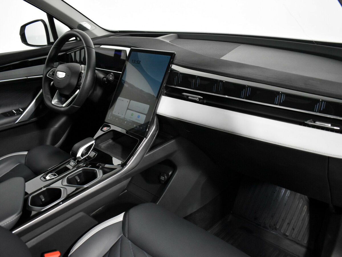 Geely Atlas 2024 года с пробегом. Фото: #11