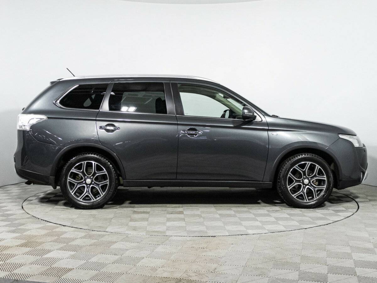 Mitsubishi Outlander 2014 года с пробегом. Фото: #3