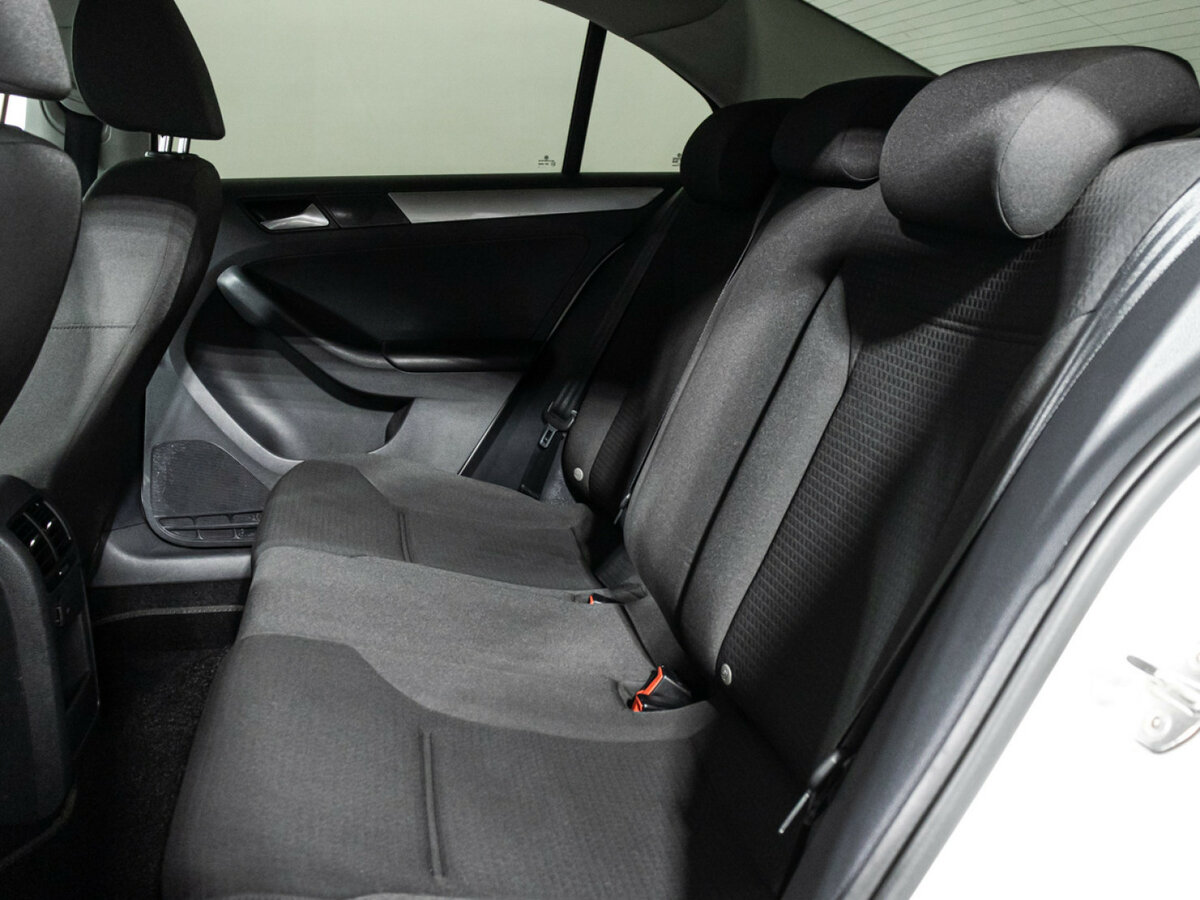 Б/У Фольксваген Джетта 2016 года. Фото: #9