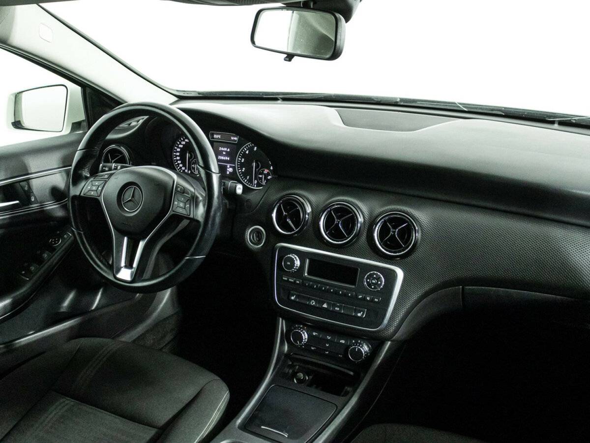Mercedes-Benz A-Класс 2013 года с пробегом. Фото: #8