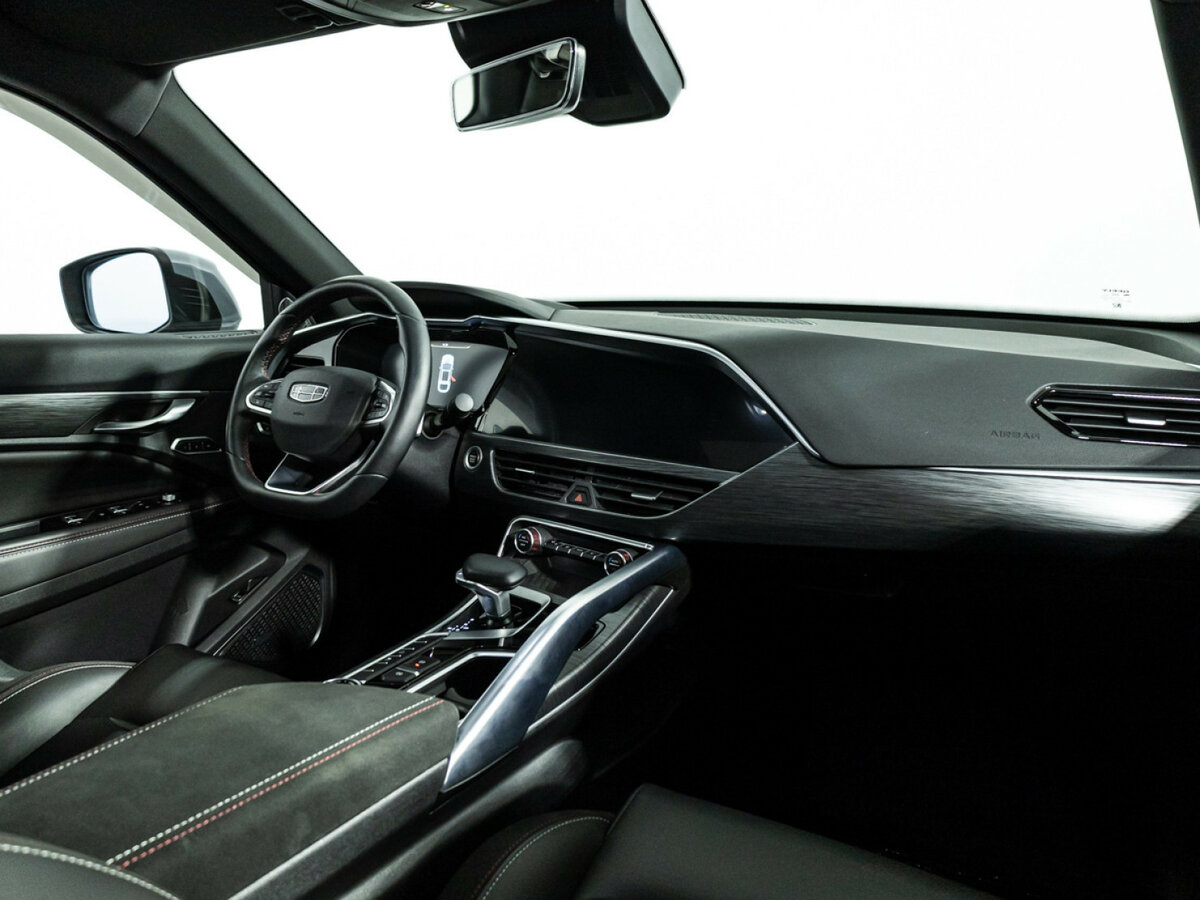 Geely Tugella 2023 года с пробегом. Фото: #6