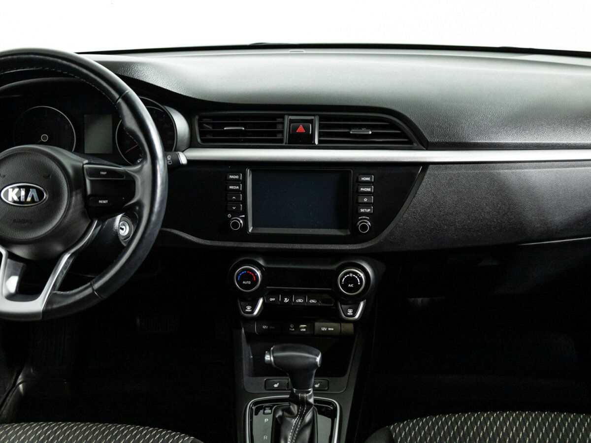 Б/У Киа Рио 2018 года. Фото: #13