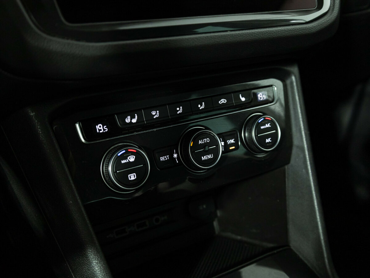 Б/У Фольксваген Тигуан 2019 года. Фото: #19