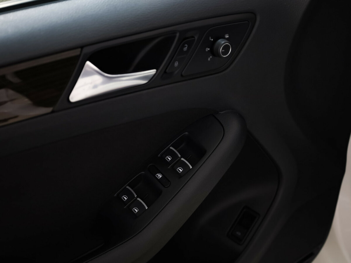 Volkswagen Jetta 2015 года с пробегом. Фото: #10