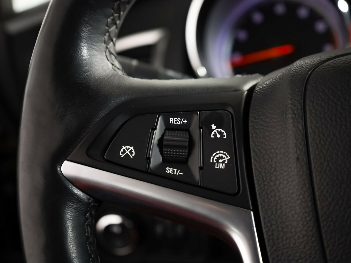 Б/У Опель Астра 2012 года. Фото: #9