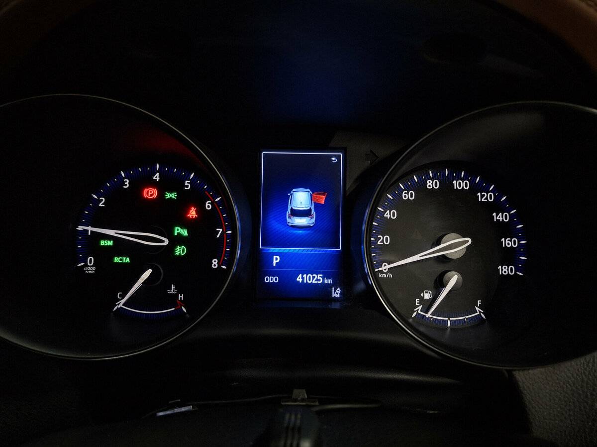 Toyota C-HR 2019 года с пробегом. Фото: #12