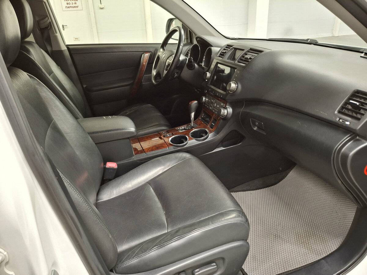 Toyota Highlander 2012 года с пробегом. Фото: #10