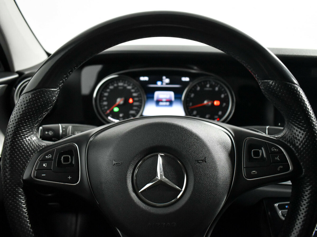 Mercedes-Benz E-Класс 2016 года с пробегом. Фото: #17