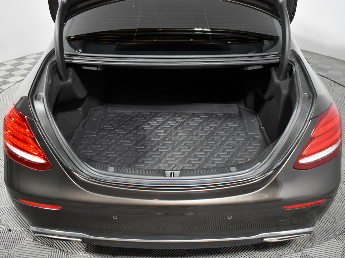 Mercedes-Benz E-Класс 2016 года с пробегом. Фото: #19