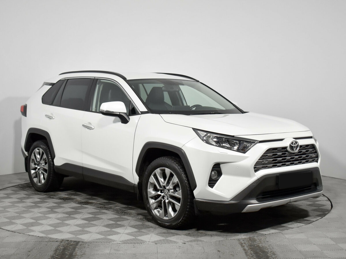 Toyota RAV4 2019 года с пробегом. Фото: #2