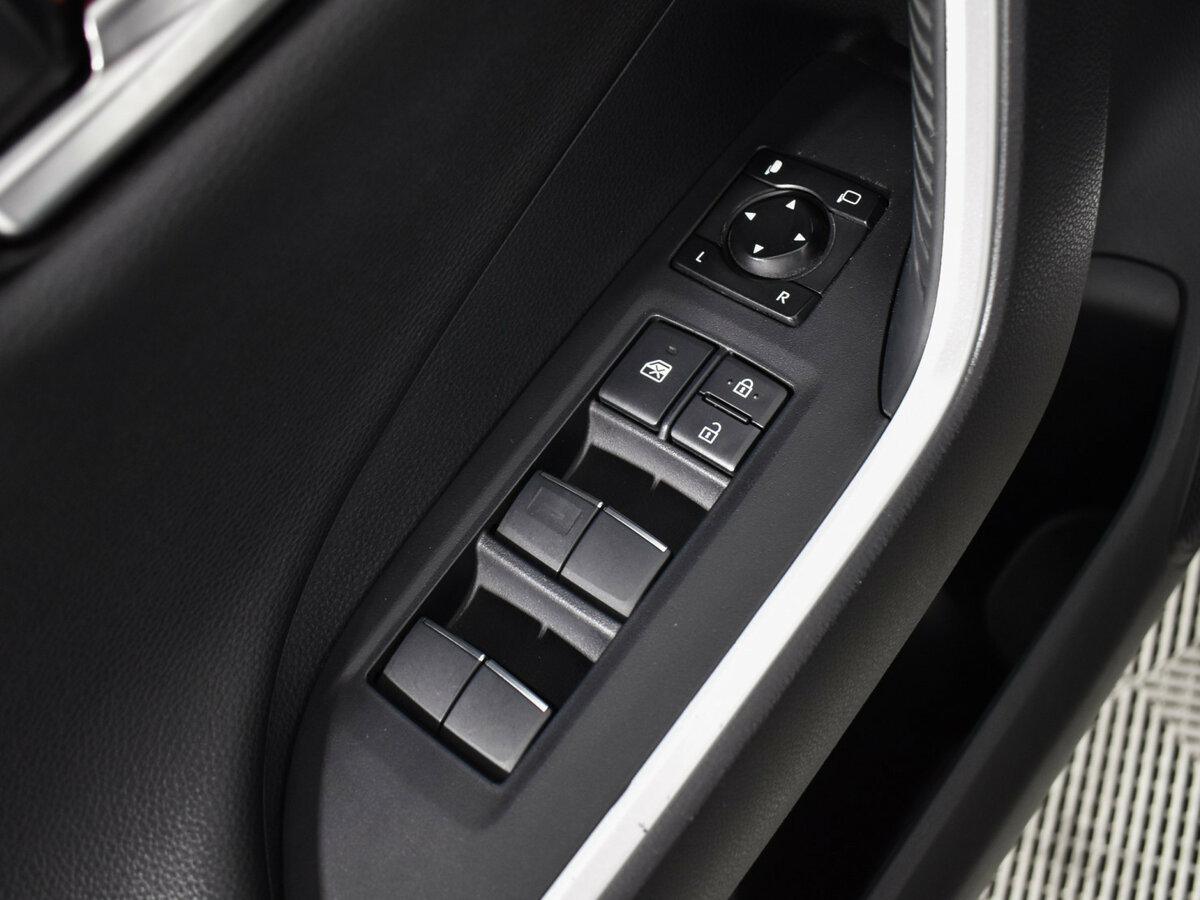 Toyota RAV4 2019 года с пробегом. Фото: #17