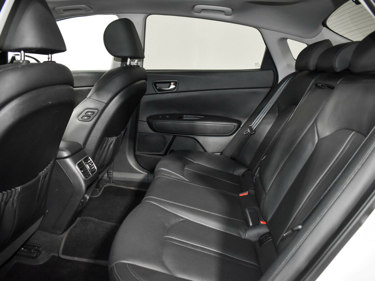 Б/У Киа К5 2017 года. Фото: #10