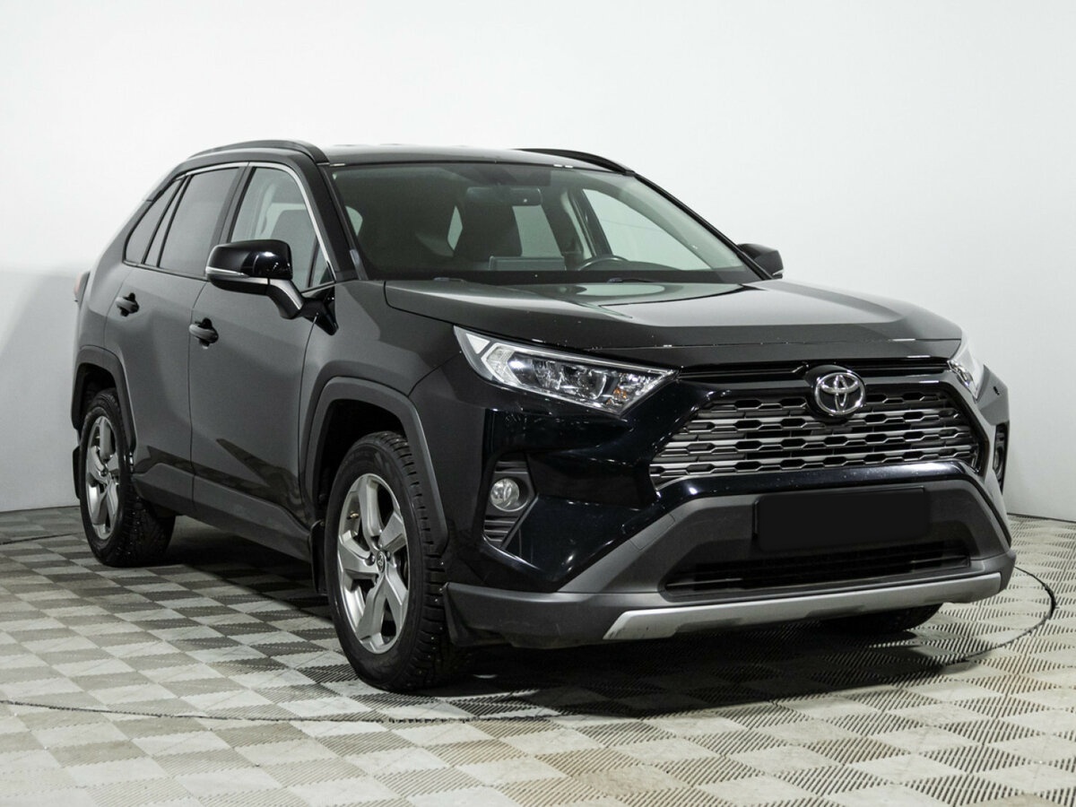 Toyota RAV4 2021 года с пробегом. Фото: #2