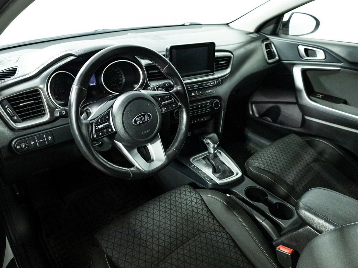 Б/У Киа Сид 2018 года. Фото: #10