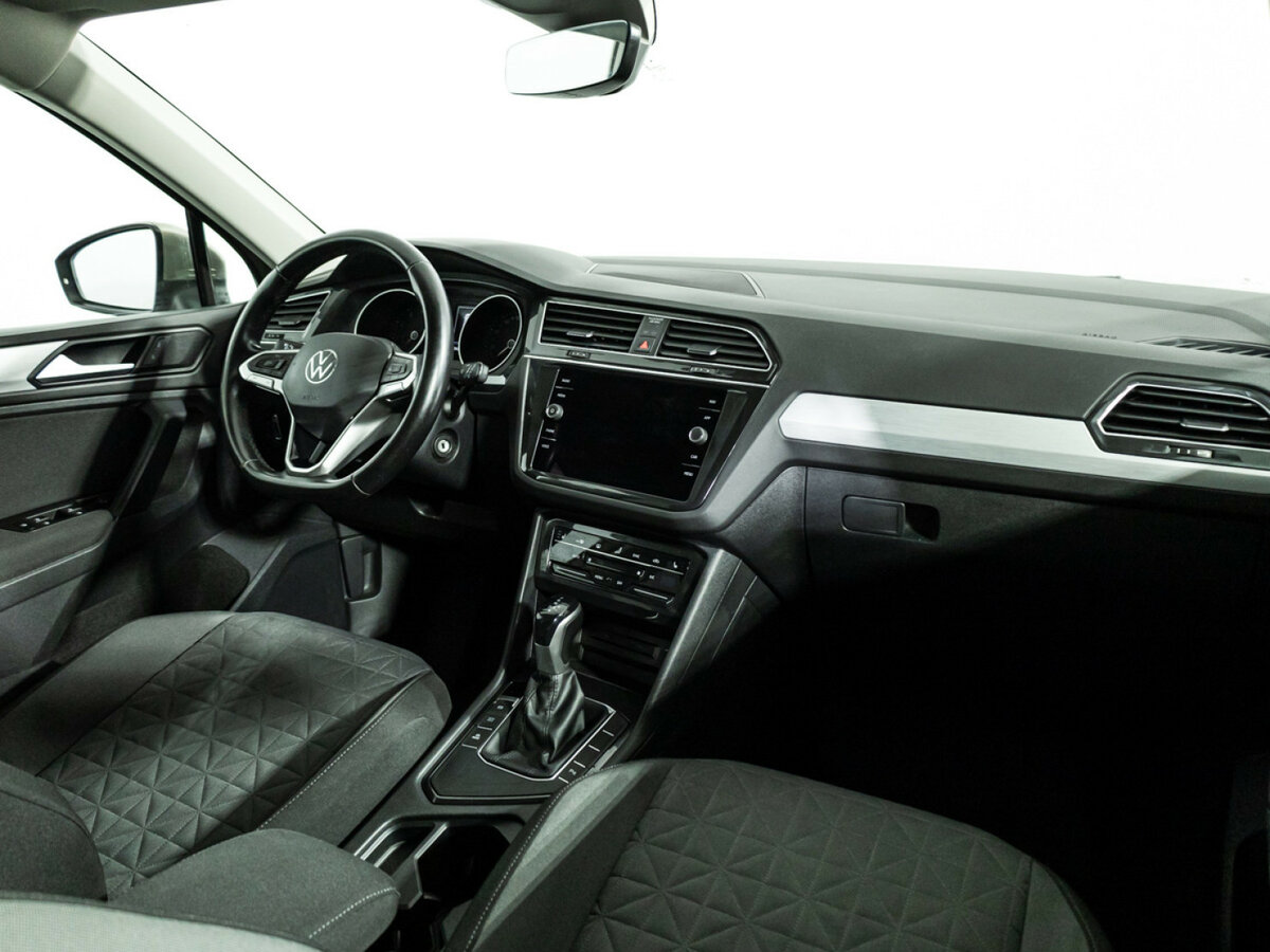 Volkswagen Tiguan 2021 года с пробегом. Фото: #8