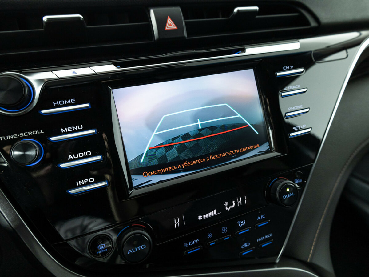 Toyota Camry 2018 года с пробегом. Фото: #13