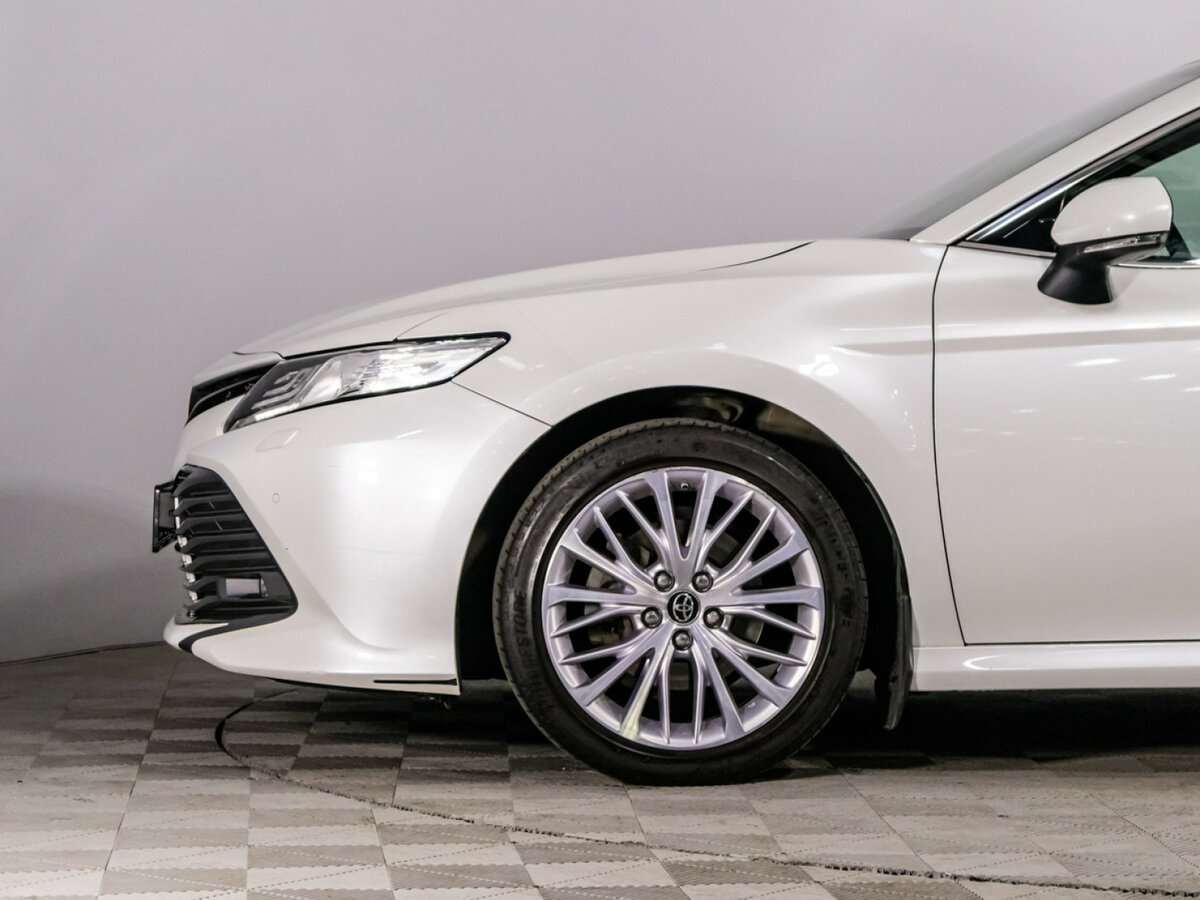 Toyota Camry 2019 года с пробегом. Фото: #14