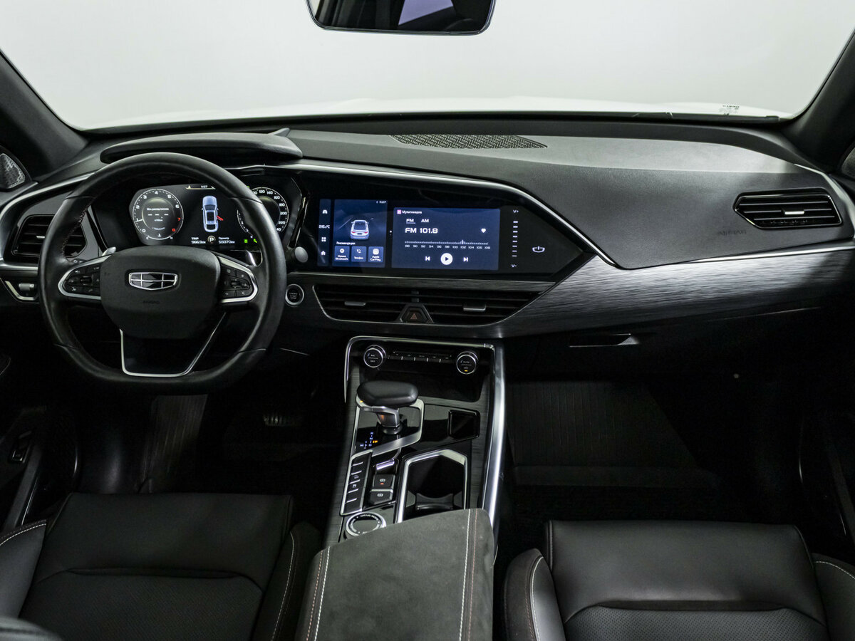 Geely Tugella 2023 года с пробегом. Фото: #9